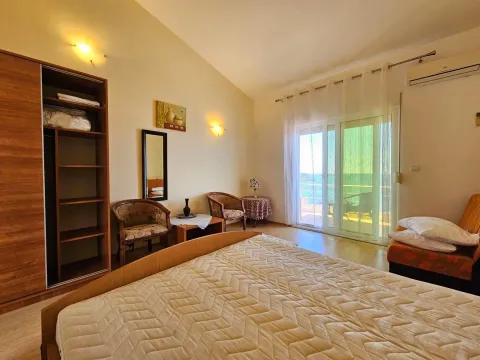 Izdavanje, kuća, 180m², Dobre Vode, Bar - image 6