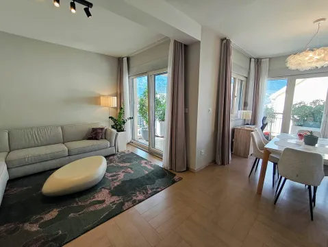 Prodaja, trosoban stan, 114m², Dobrota, Kotor - image 12
