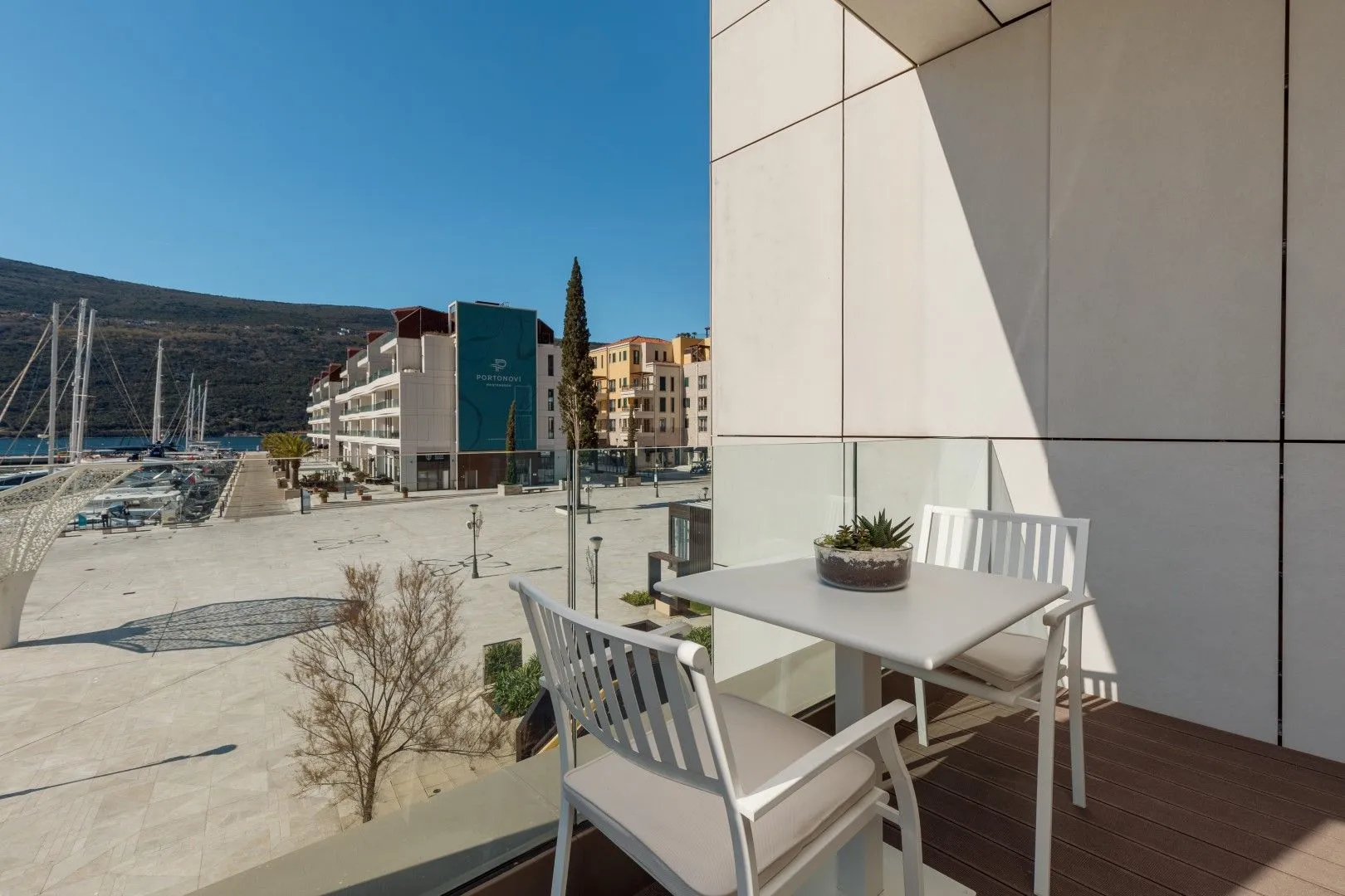 Prodaja, jednosoban stan, 79m², Portonovi, Herceg Novi