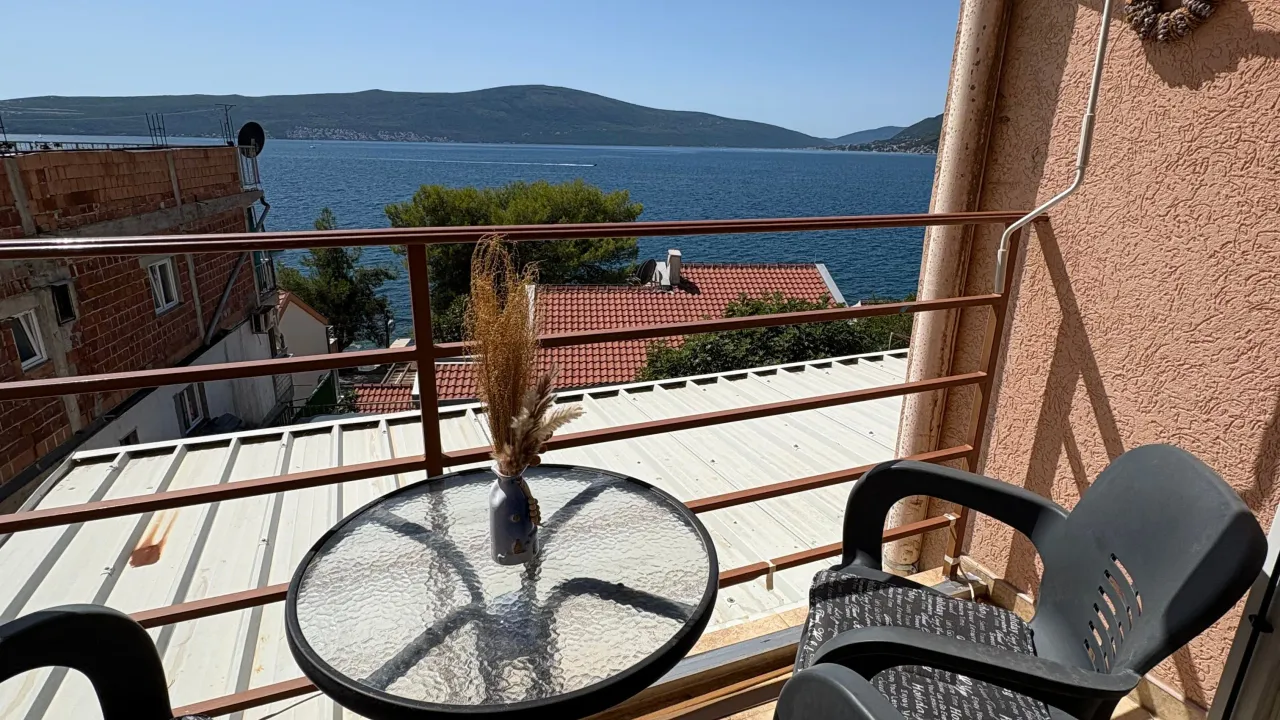 Rent, two bedroom apartment, 49m², Donja Lastva, Tivat