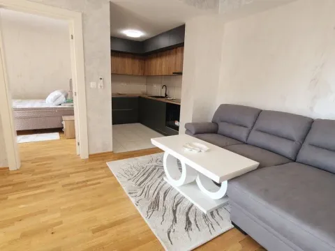 Rent, apartment, 70m², Centar, Tivat - image 4