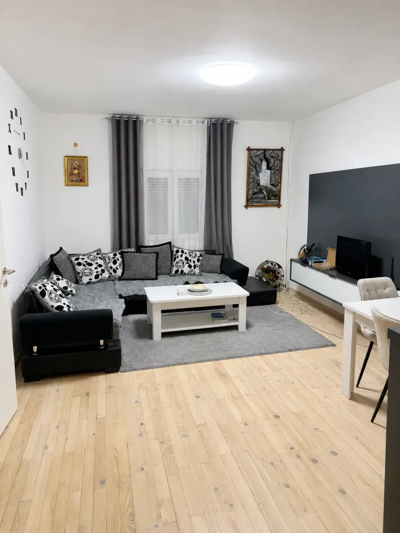 Izdavanje, kuća, 100m², Golubovci, Podgorica