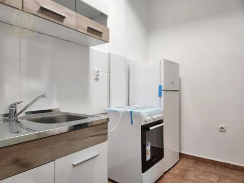 Izdavanje, dvosoban stan, 48m², Centar, Novi Sad - image 3