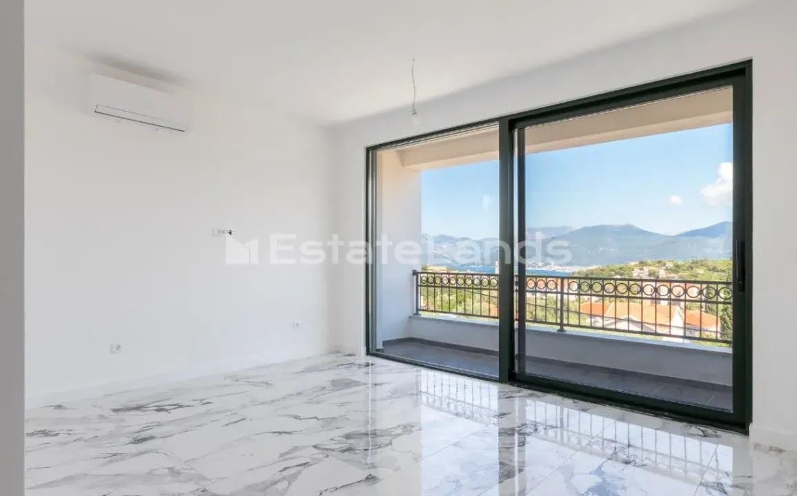 Sale, studio apartment, 41m², Radovići, Tivat