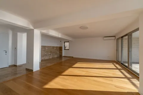 Prodaja, četvorosoban stan, 160m², Pržno, Budva - image 3
