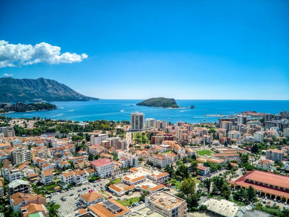Sale, four bedroom apartment, 188m², Rozino, Budva