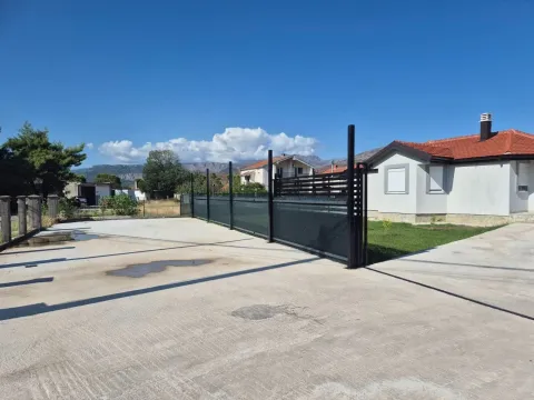 Rent, house, 170m², Zagorič, Podgorica - image 3