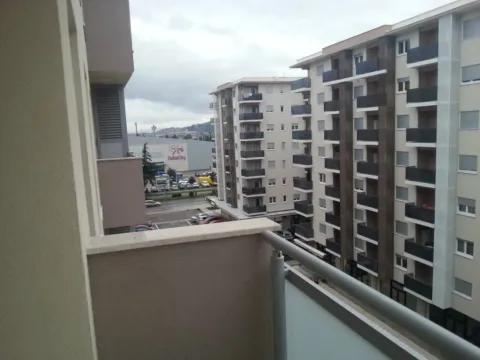 Izdavanje, jednosoban stan, 44m², City Kvart, Podgorica