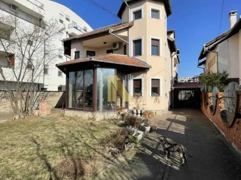 Izdavanje, kuća, 420m², Telep, Novi Sad Sve Podlokacije - image 2