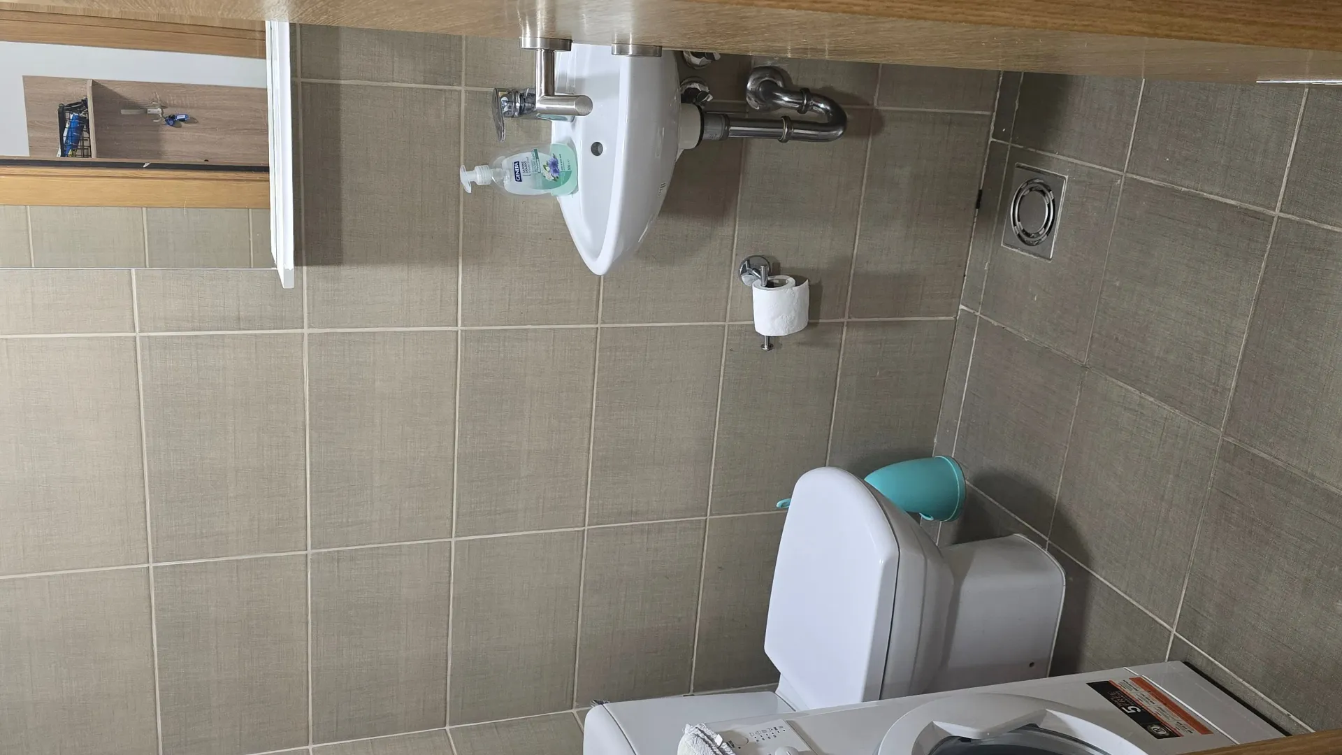 Izdavanje, dvosoban stan, 72m², Dubovica, Budva
