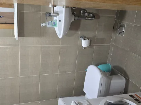 Izdavanje, dvosoban stan, 72m², Dubovica, Budva - image 4