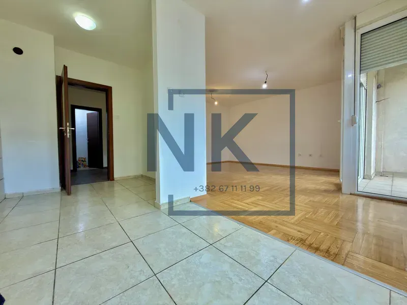 Prodaja, dvosoban stan, 73m², Blok 9, Podgorica