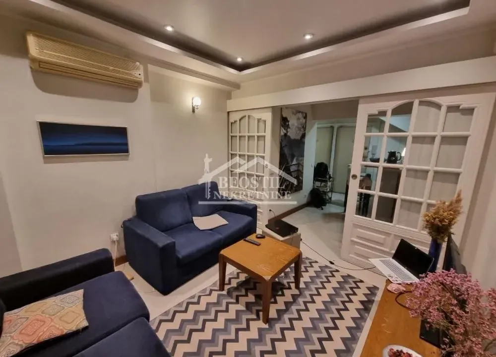 Izdavanje, jednosoban stan, 28m², Stari Grad, Beograd