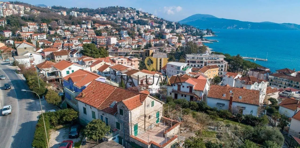 Prodaja, kuća, 318m², Centar, Herceg Novi