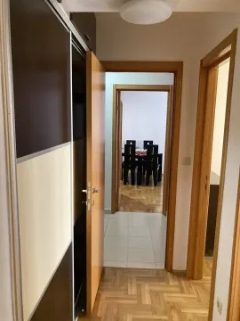 Izdavanje, trosoban stan, 65m², Stari Aerodrom, Podgorica - image 5