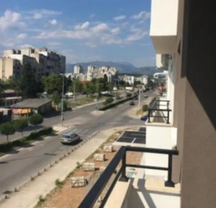 Izdavanje, jednosoban stan, 45m², Tuški Put, Podgorica