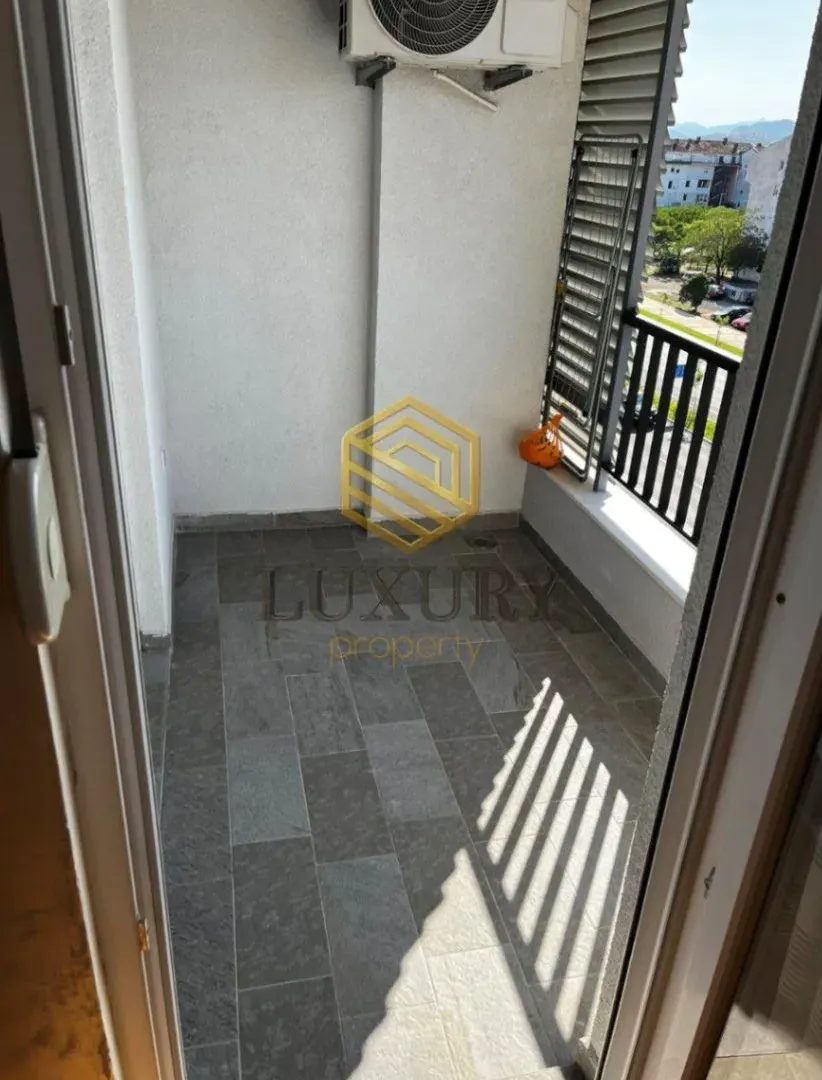 Prodaja, jednosoban stan, 43m², Stari Aerodrom, Podgorica