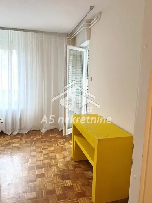 Rent, three bedroom apartment, 88m², Vračar Sve Podlokacije, Beograd