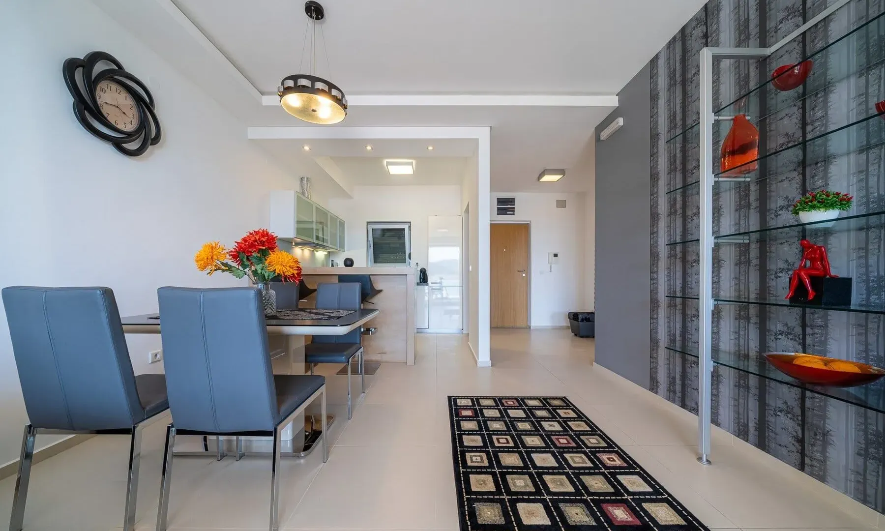 Prodaja, jednosoban stan, 75m², Pržno, Budva