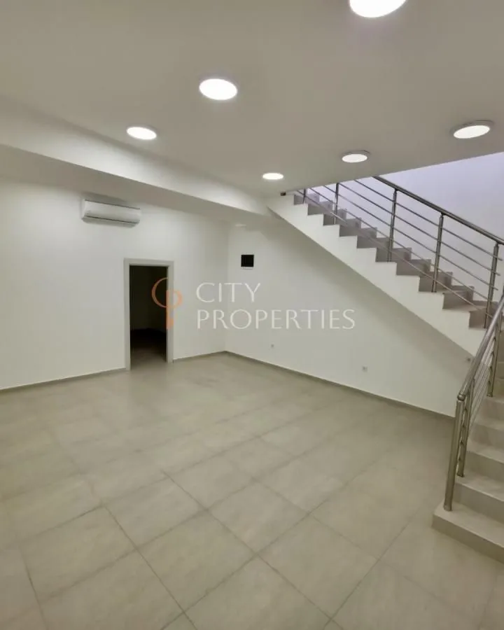 Rent, office space, 115m², Blok 9, Podgorica