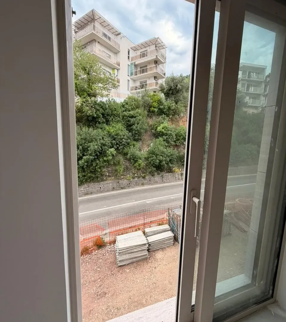 Prodaja, dvosoban stan, 77m², Pržno, Budva
