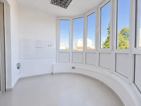 Rent, office space, 42m², Ljubović, Podgorica - image 4
