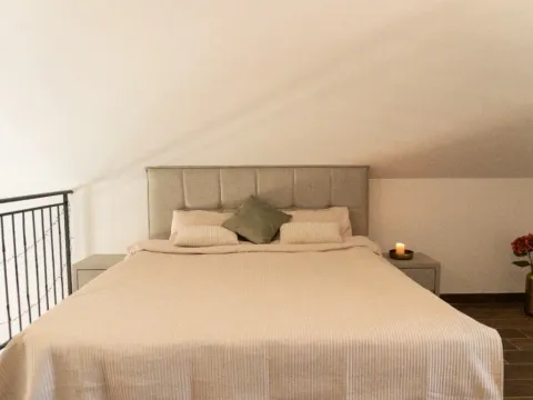 Daily-rent, house, 150m², Šišići, Kotor - image 2