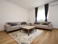 Izdavanje, dvosoban stan, 76m², New City, Podgorica - image 2