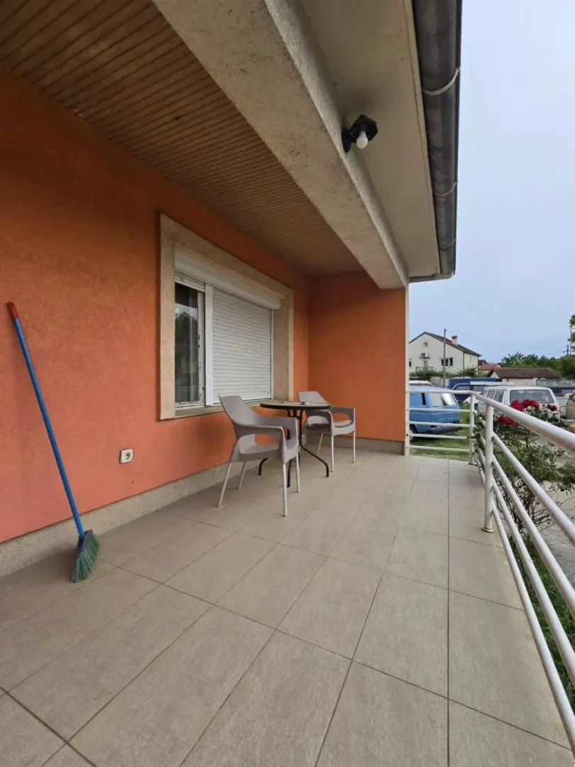 Prodaja, kuća, 289m², Tološi, Podgorica