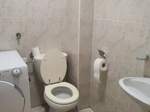 Izdavanje, četvorosoban stan, 130m², Voždovac Sve Podlokacije, Beograd - image 9