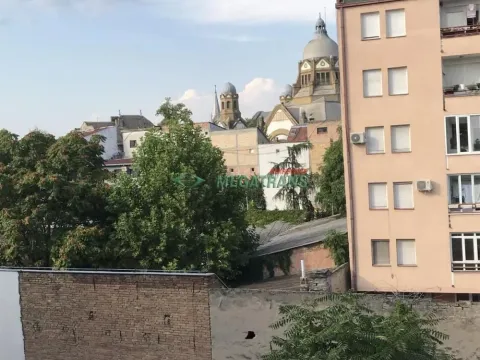 Izdavanje, dvosoban stan, 50m², Centar, Novi Sad - image 10