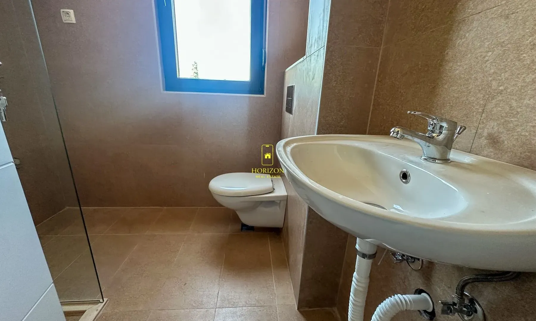 Prodaja, dvosoban stan, 64m², Tološi, Podgorica