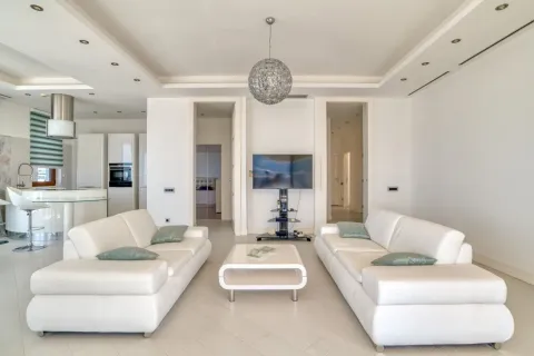 Sale, four bedroom apartment, 199m², Bečići, Budva - image 7