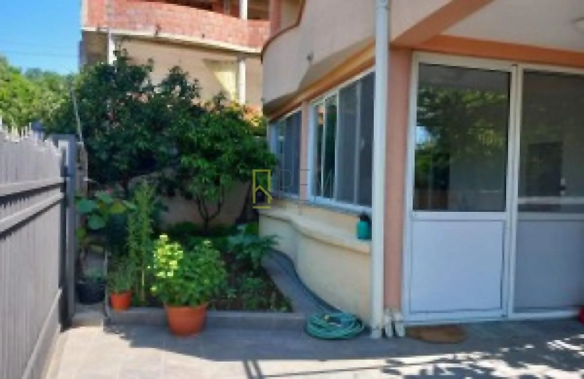 Sale, house, 187m², Utjeha, Bar