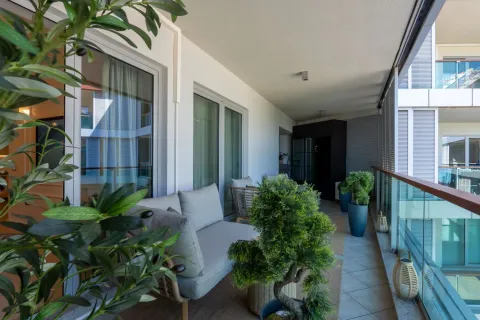 Prodaja, dvosoban stan, 94m², Centar, Budva - image 4