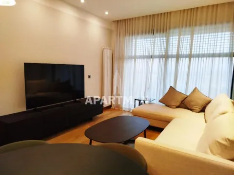 Izdavanje, četvorosoban stan, 89m², Stari Grad, Beograd - image 2