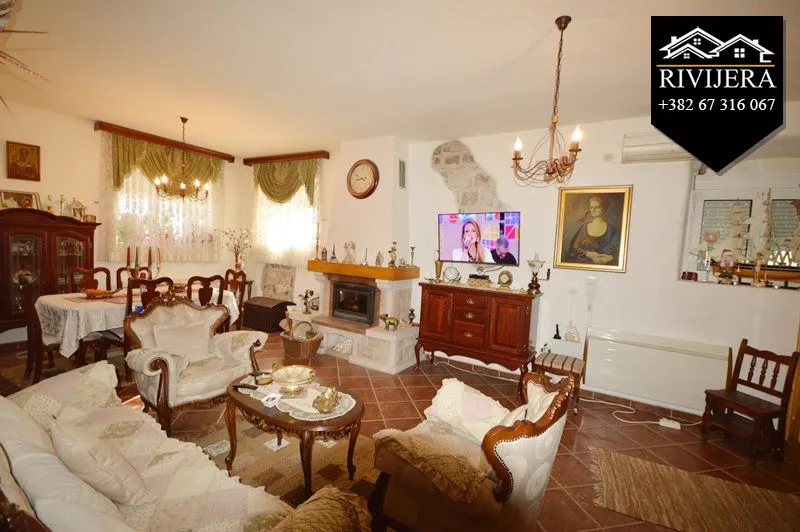 Prodaja, kuća, 130m², Kamenari, Herceg Novi