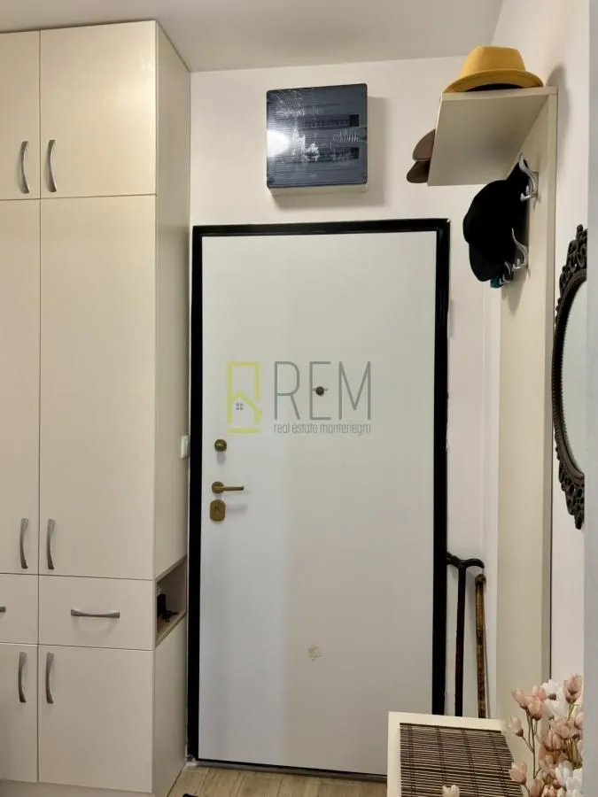 Prodaja, jednosoban stan, 41m², Blok 9, Podgorica