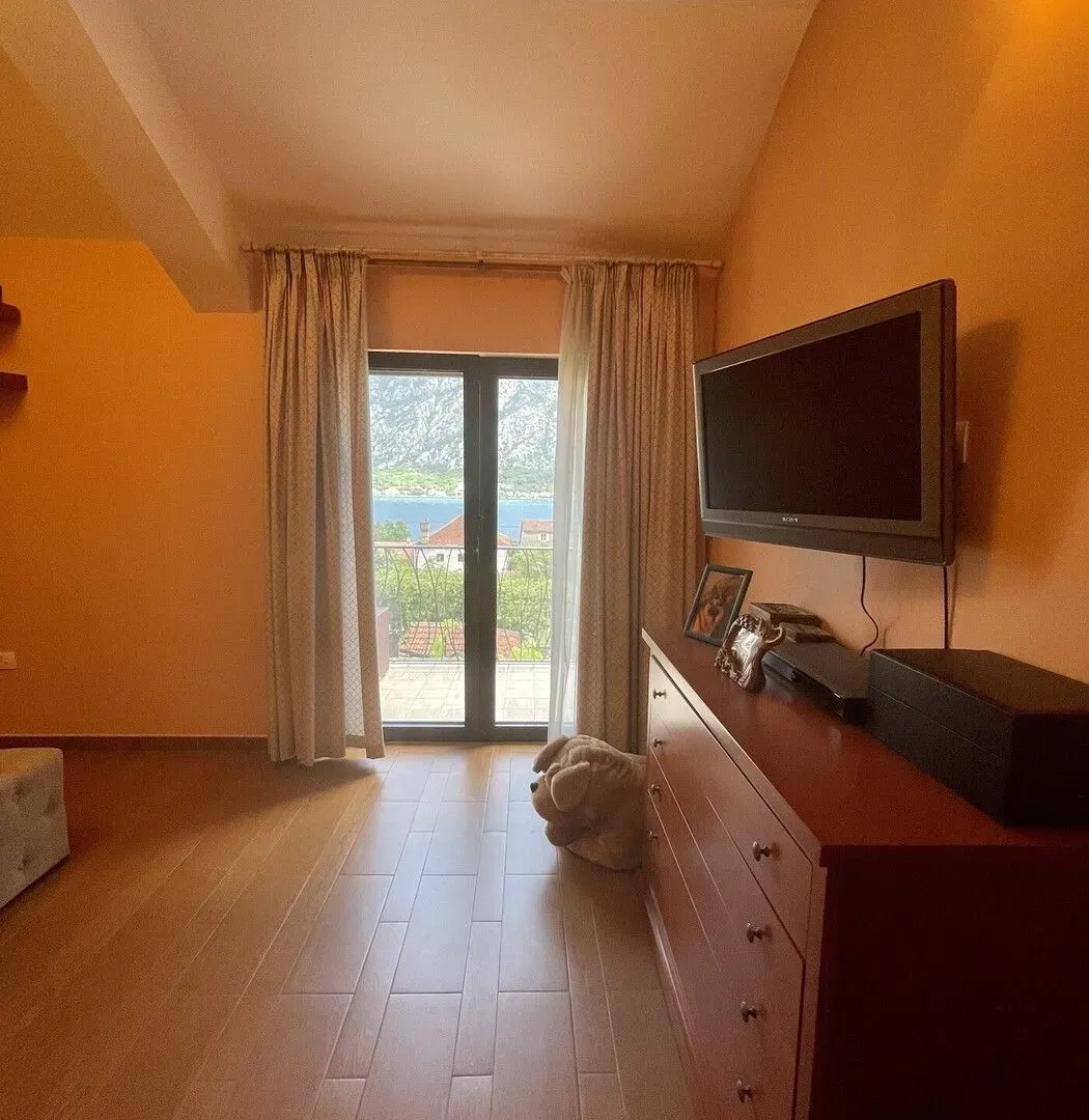 Prodaja, kuća, 160m², Prčanj, Kotor