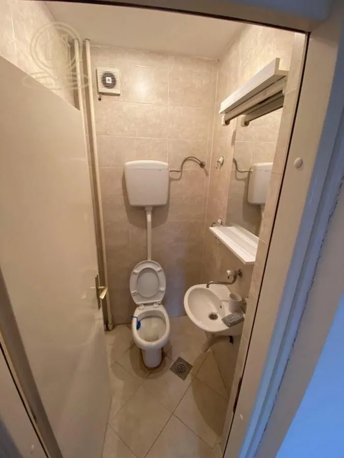 Izdavanje, trosoban stan, 73m², Medijana, Niš