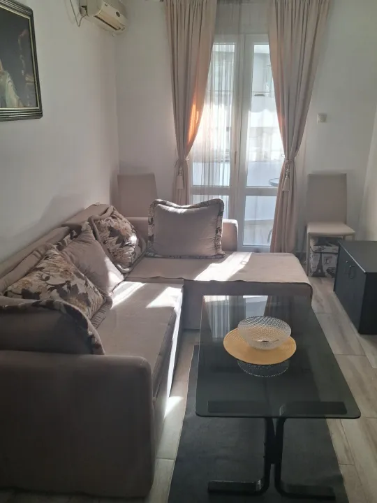 Rent, one bedroom apartment, 35m², Velji Vinogradi, Budva