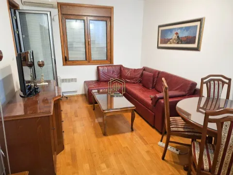 Izdavanje, jednosoban stan, 35m2, Pobrežje, Podgorica Izdavanje, jednosoban stan, 35m2, Pobrežje, Podgorica