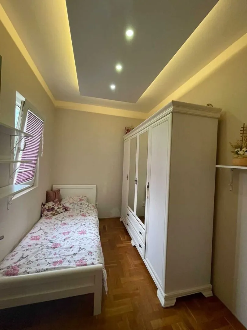 Prodaja, trosoban stan, 55m², Dumidran, Tivat