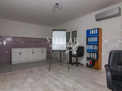 Rent, house, 226m², Donji Kokoti, Podgorica - image 4