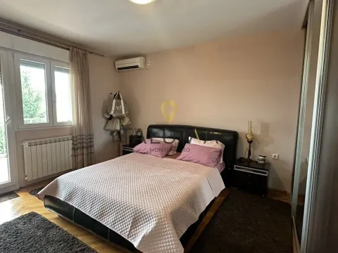 Prodaja, kuća, 340m², Gorica C, Podgorica - image 11