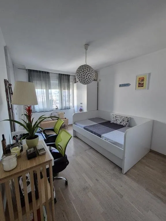 Izdavanje, dvosoban stan, 60m², Preko Morače, Podgorica