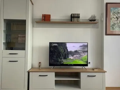 Izdavanje, jednosoban stan, 49m², Centar, Bar - image 3