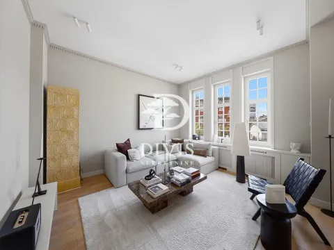 Rent, two bedroom apartment, 70m², Kalenić Pijaca, Vračar Sve Podlokacije - image 10