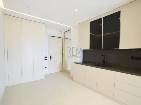 Sale, one bedroom apartment, 45m², Bečići, Budva - image 9