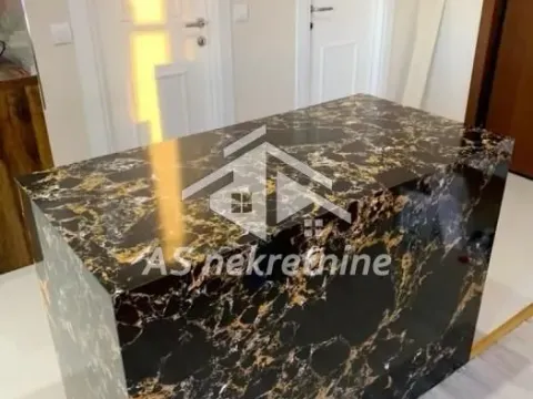 Izdavanje, trosoban stan, 75m², Stari Grad, Beograd - image 23